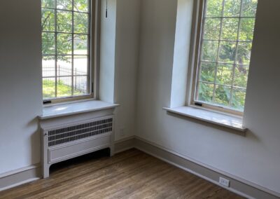 Interior corner painting Philadelphia with white walls and ceiling